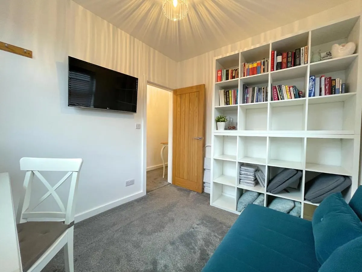 Lovely Comfortable 3Br House With Parking Nether Edge Διαμέρισμα