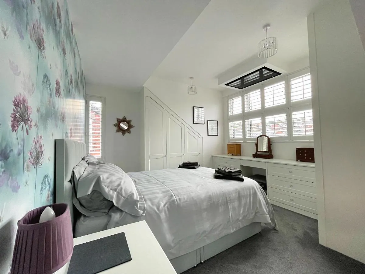 Lovely Comfortable 3Br House With Parking Nether Edge Διαμέρισμα