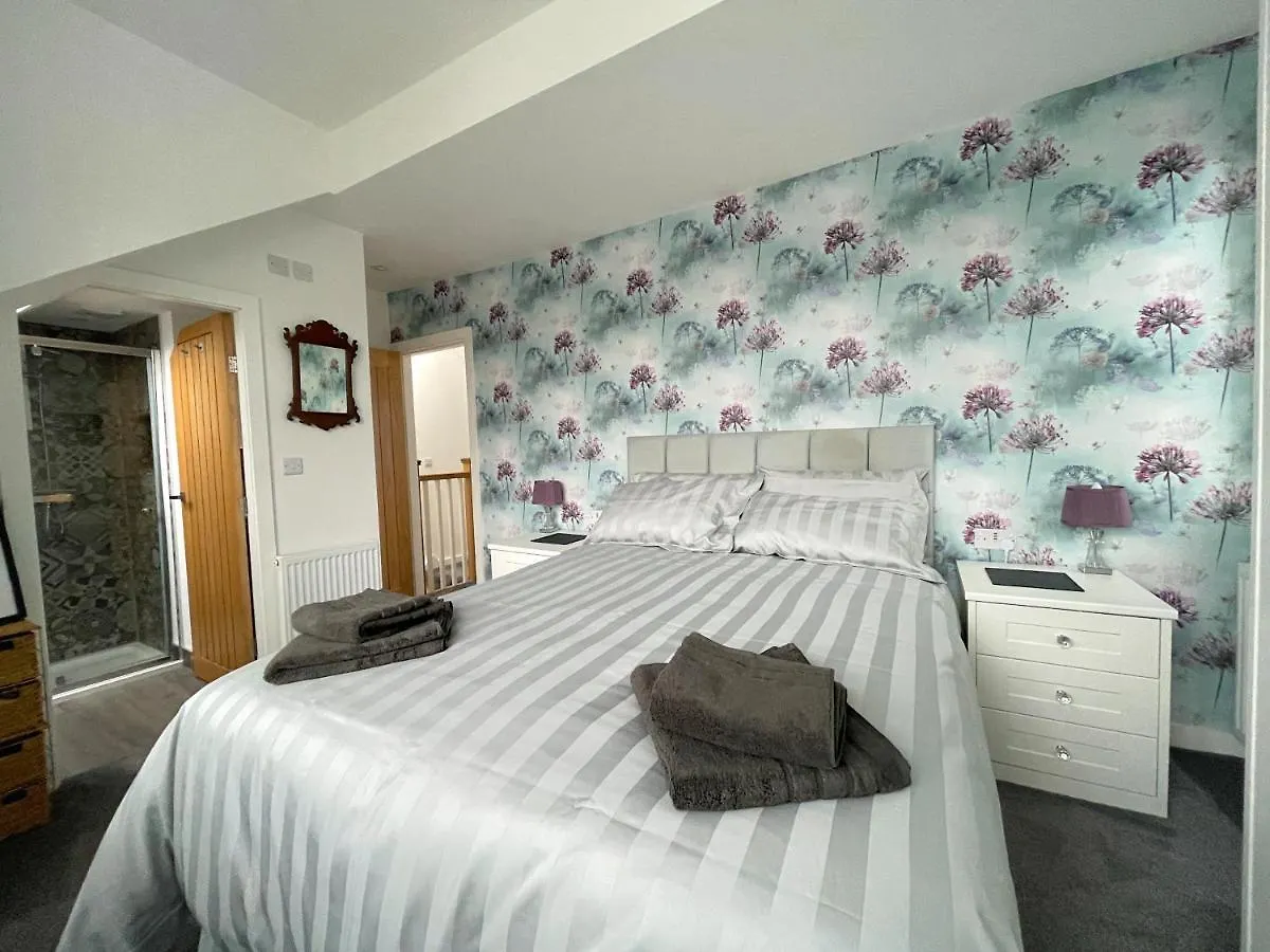 Lovely Comfortable 3Br House With Parking Nether Edge 0*,